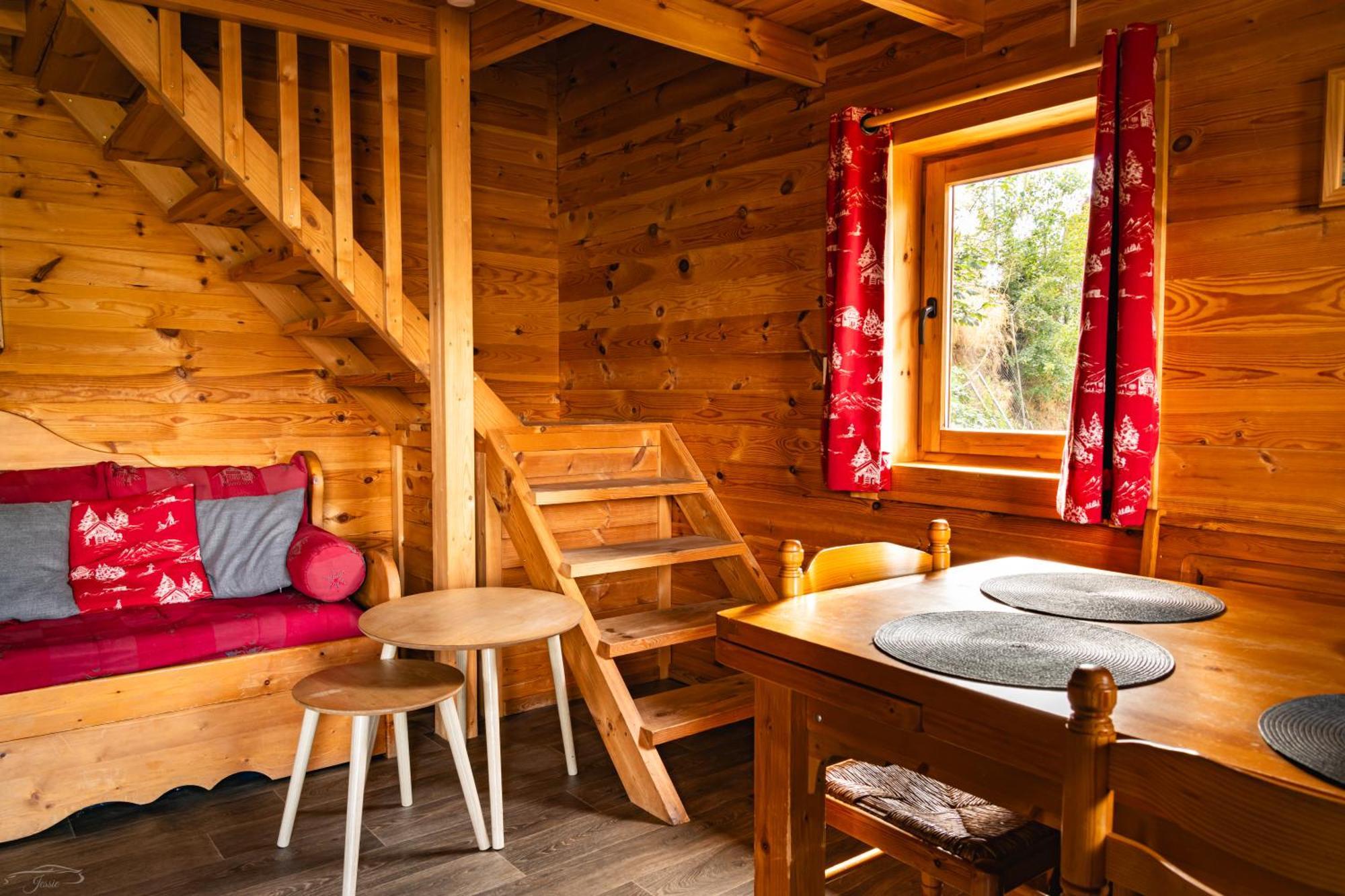 Cosy Calme Proche Valee Chalet